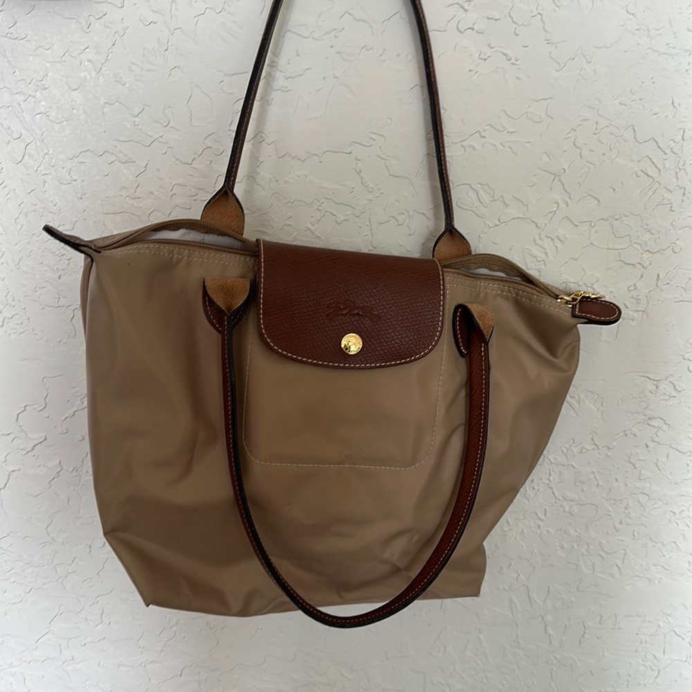 Longchamp medium low pilage tote tan